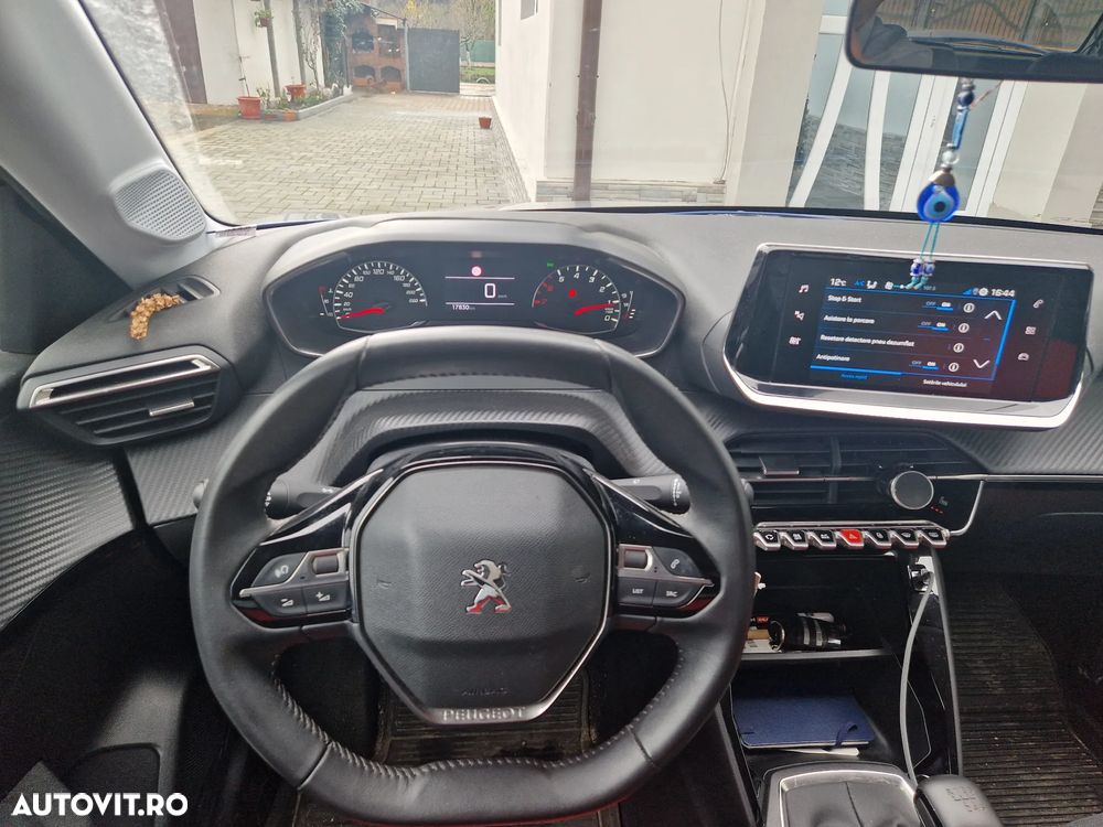 Peugeot 208 1.2 L PureTech STT Allure Pack - 5