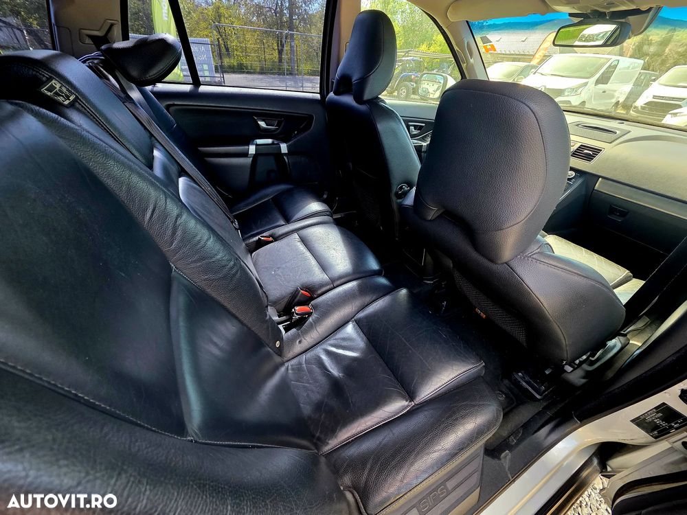 Volvo XC 90 - 7