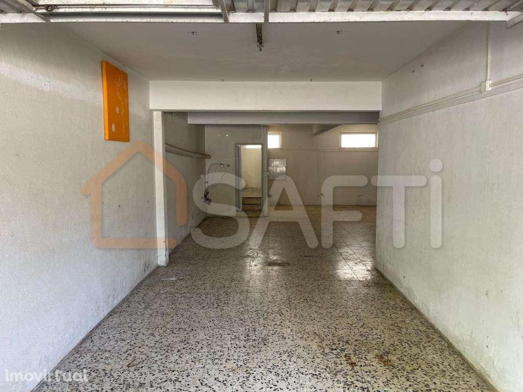 Garagem para venda em Nossa Senhora de Fátima, Entroncamento, de gr... - Grande imagem: 4/48