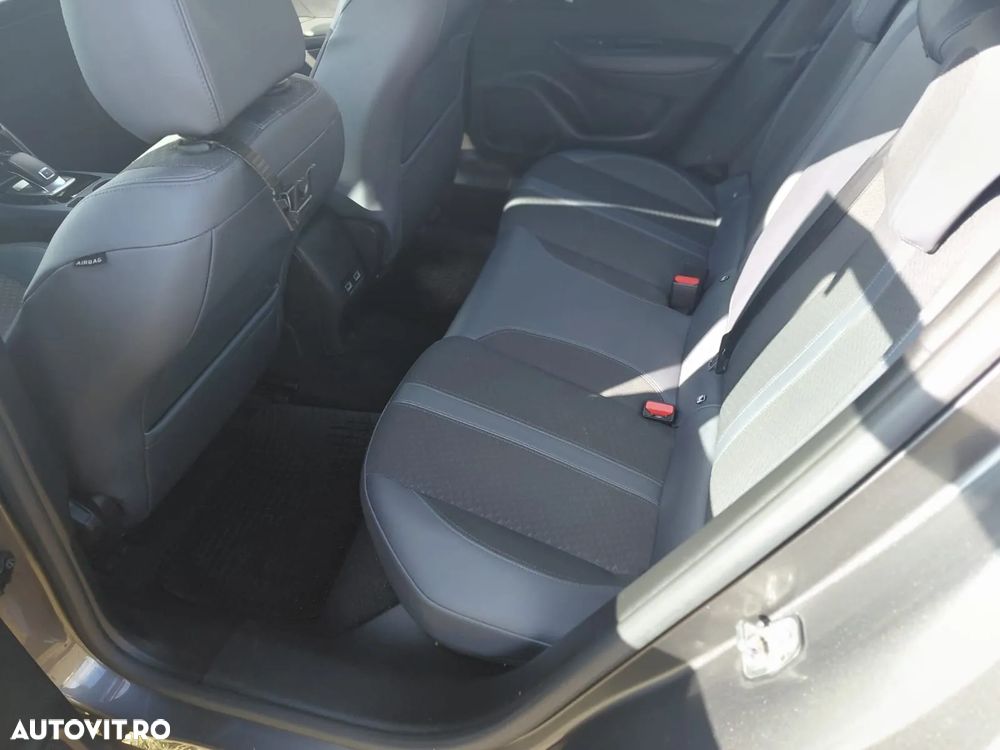 Peugeot 2008 1.5 BlueHDI 130 S&S EAT8 Allure - 15