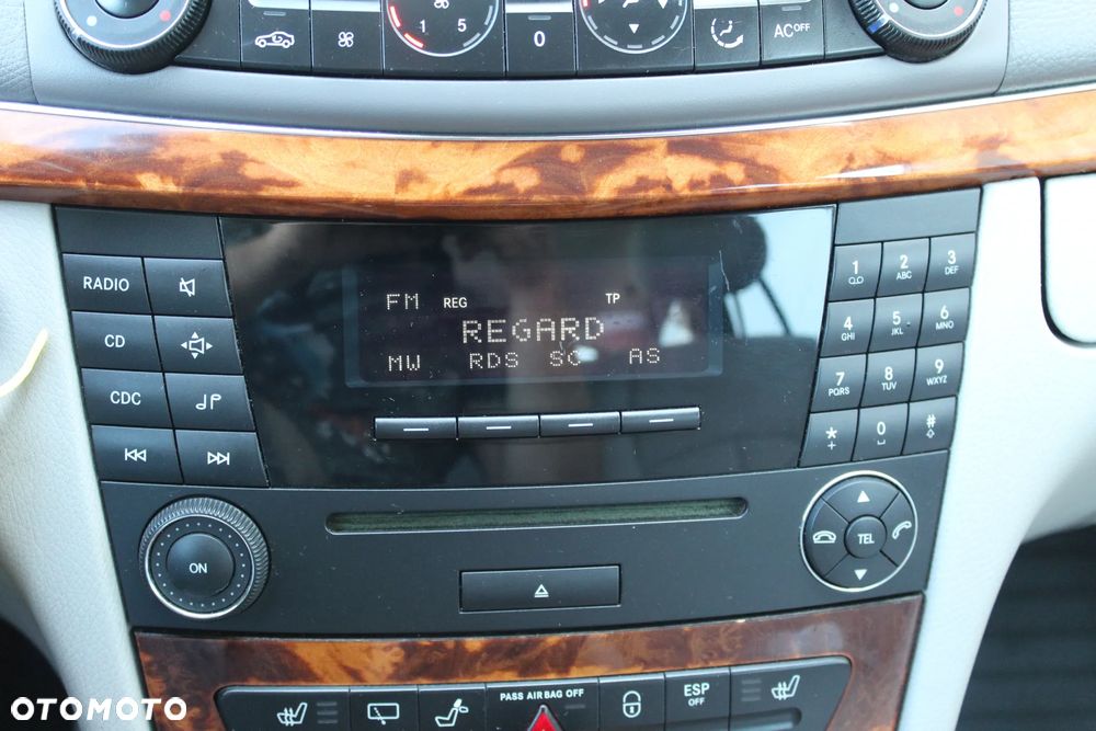 Mercedes-Benz Klasa E - 17