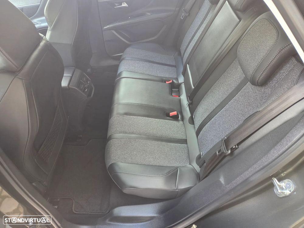 Peugeot 3008 PureTech 130 Stop & Start GPF EAT8 Allure - 14