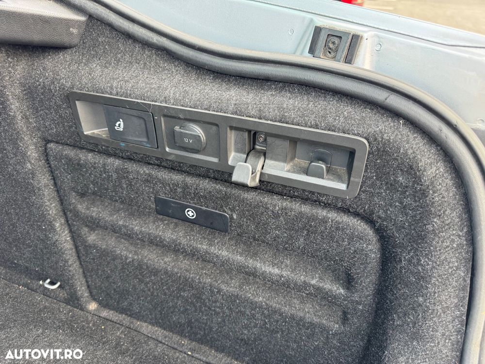 Skoda Superb 2.0 TDI DSG Ambition - 24