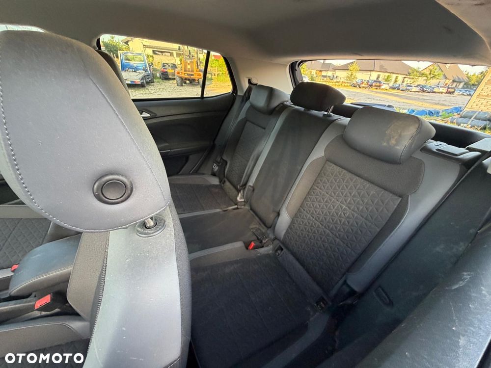 Volkswagen T-Cross - 11