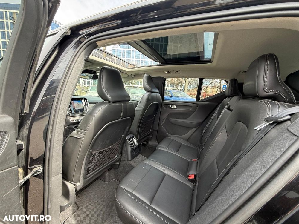 Volvo XC 40 Recharge T5 Twin Engine AT7 Inscription Expression - 9