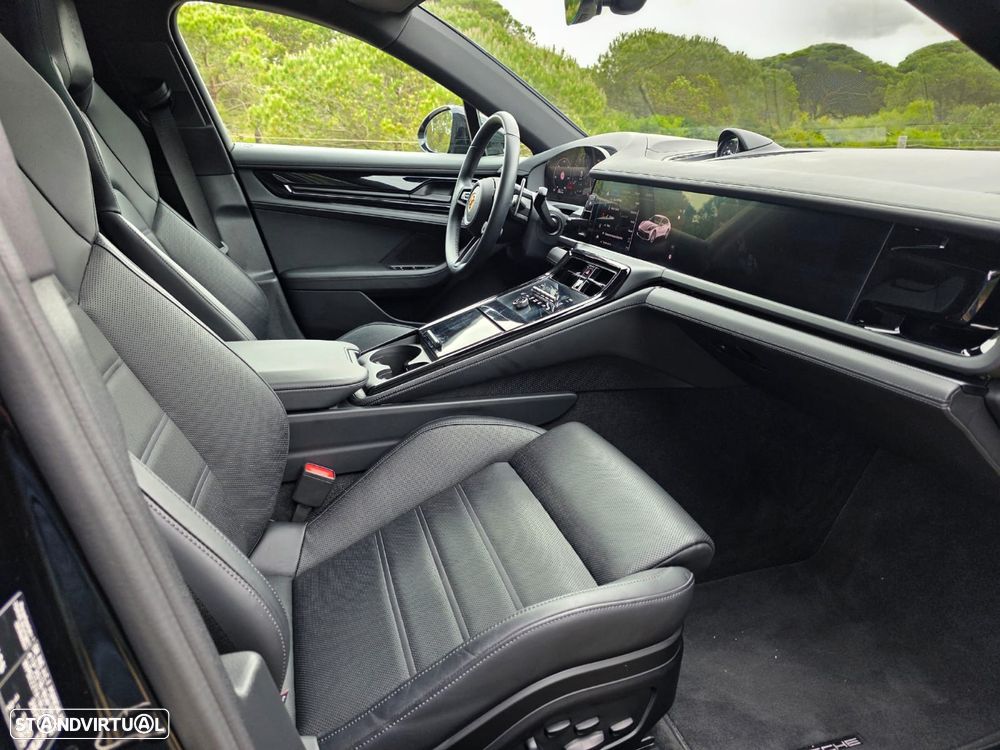 Porsche Panamera 4 E-Hybrid - 18