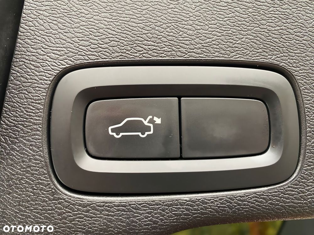 Volvo XC 60 D4 Geartronic RDesign - 16