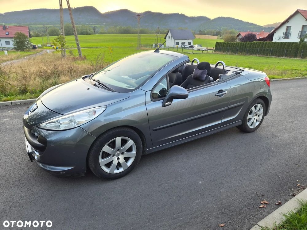 Peugeot 207 CC - 2