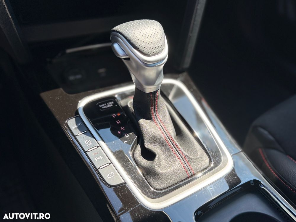 Kia Ceed - 11