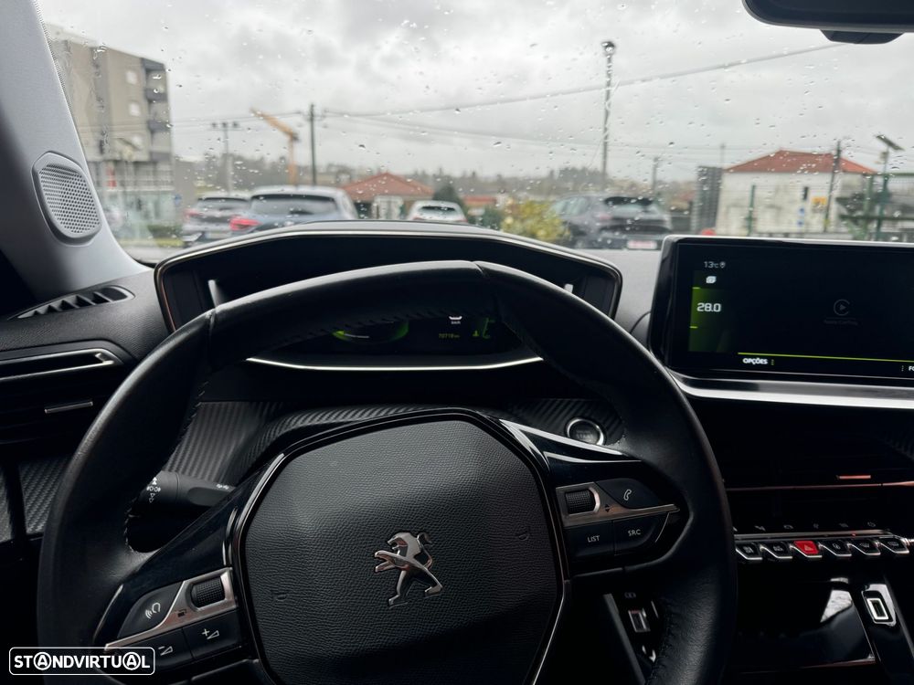 Peugeot 2008 1.2 PureTech Allure Pack - 8