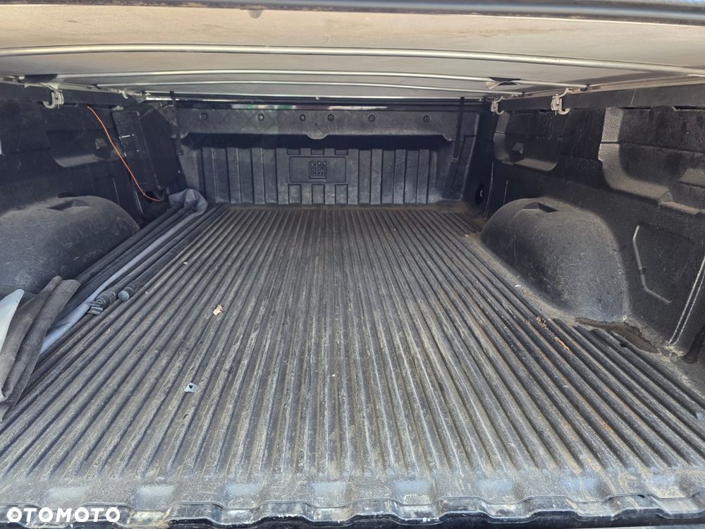 Chevrolet Silverado - 24