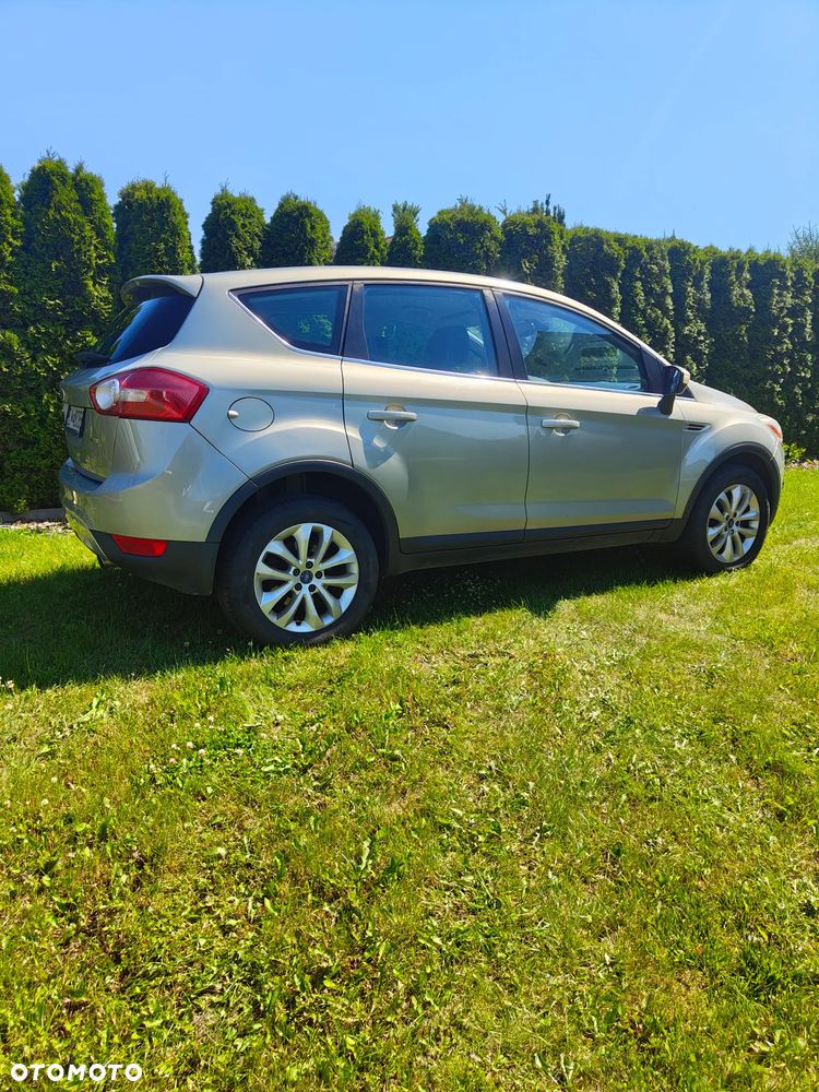 Ford Kuga 2.0 TDCi Titanium FWD - 9