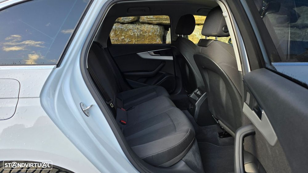 Audi A4 Avant 35 TDI Advanced S tronic - 52