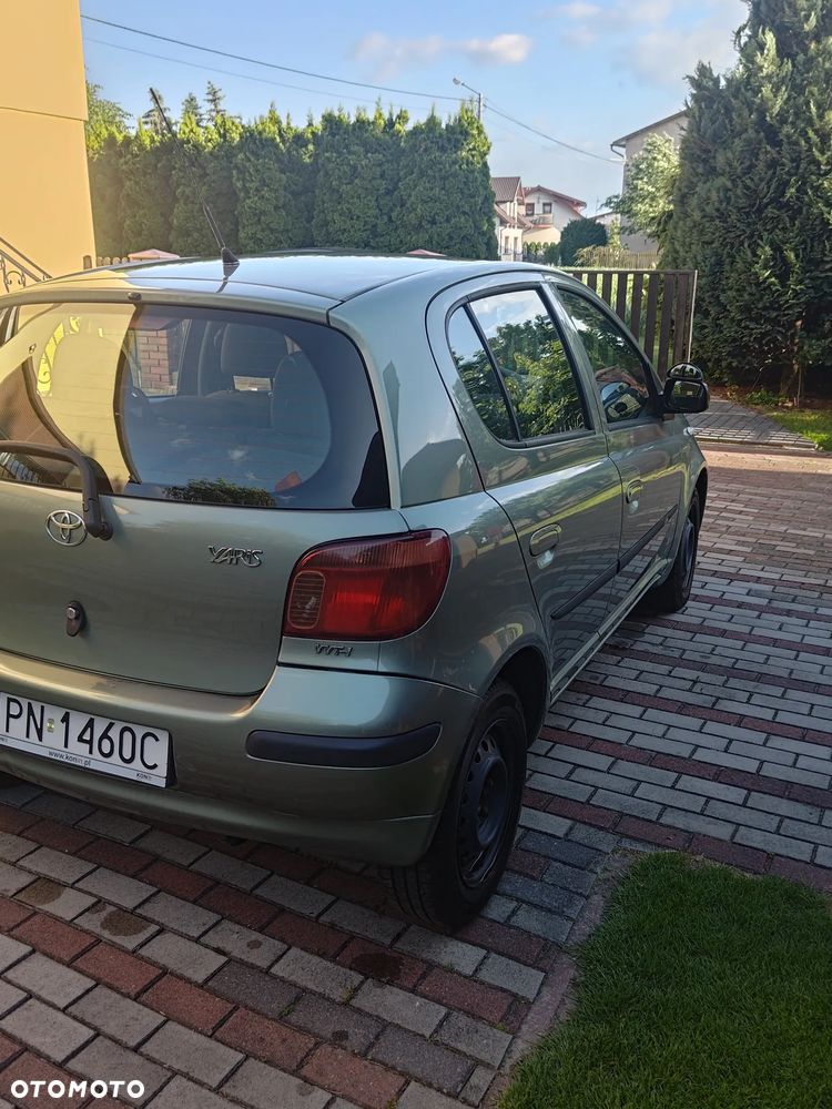 Toyota Yaris 1.0 Base - 15