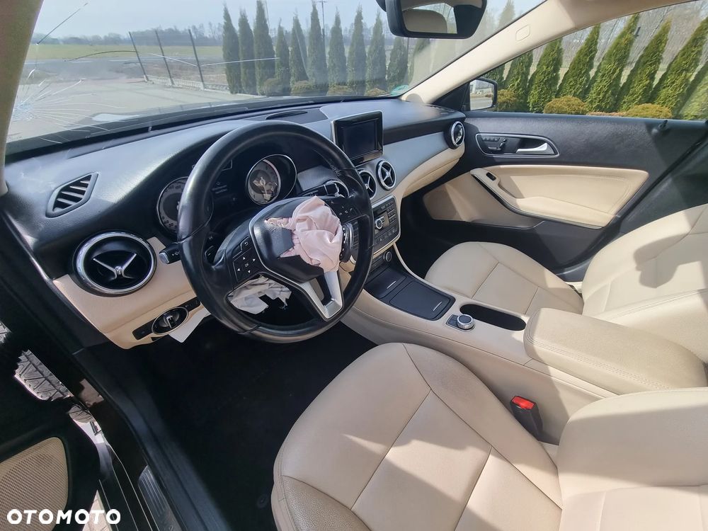 Mercedes-Benz GLA 200 (CDI) d 7G-DCT - 11