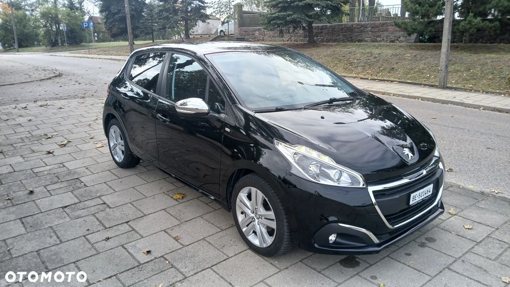 Peugeot 208 1.2 PureTech Style - 8