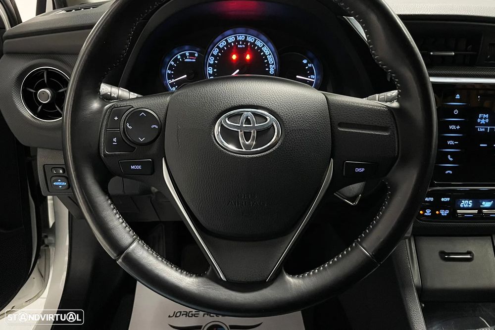 Toyota Auris 1.4 D-4D Exclusive - 37