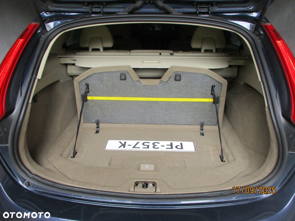 Volvo V60 D3 Summum - 8