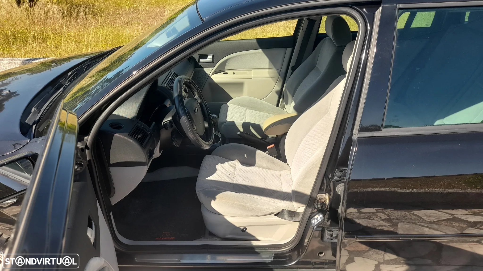 Ford Mondeo SW 2.0 TDdi Ghia - 15