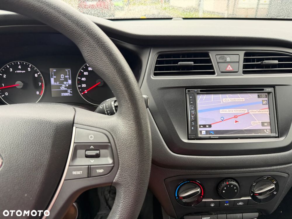 Hyundai i20 1.2 Comfort - 11