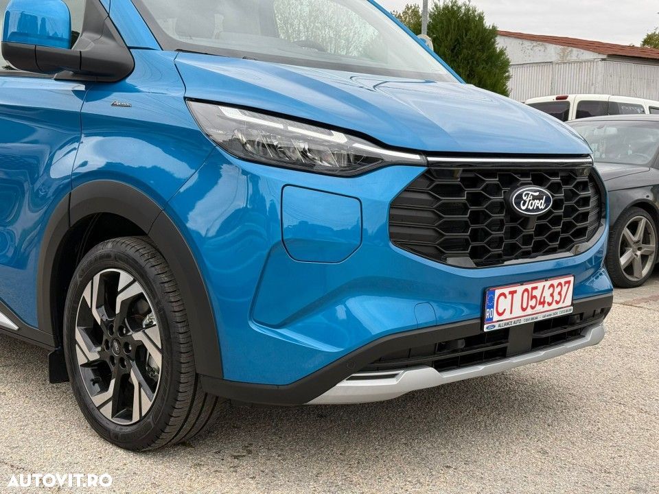 Ford Tourneo Custom - 5