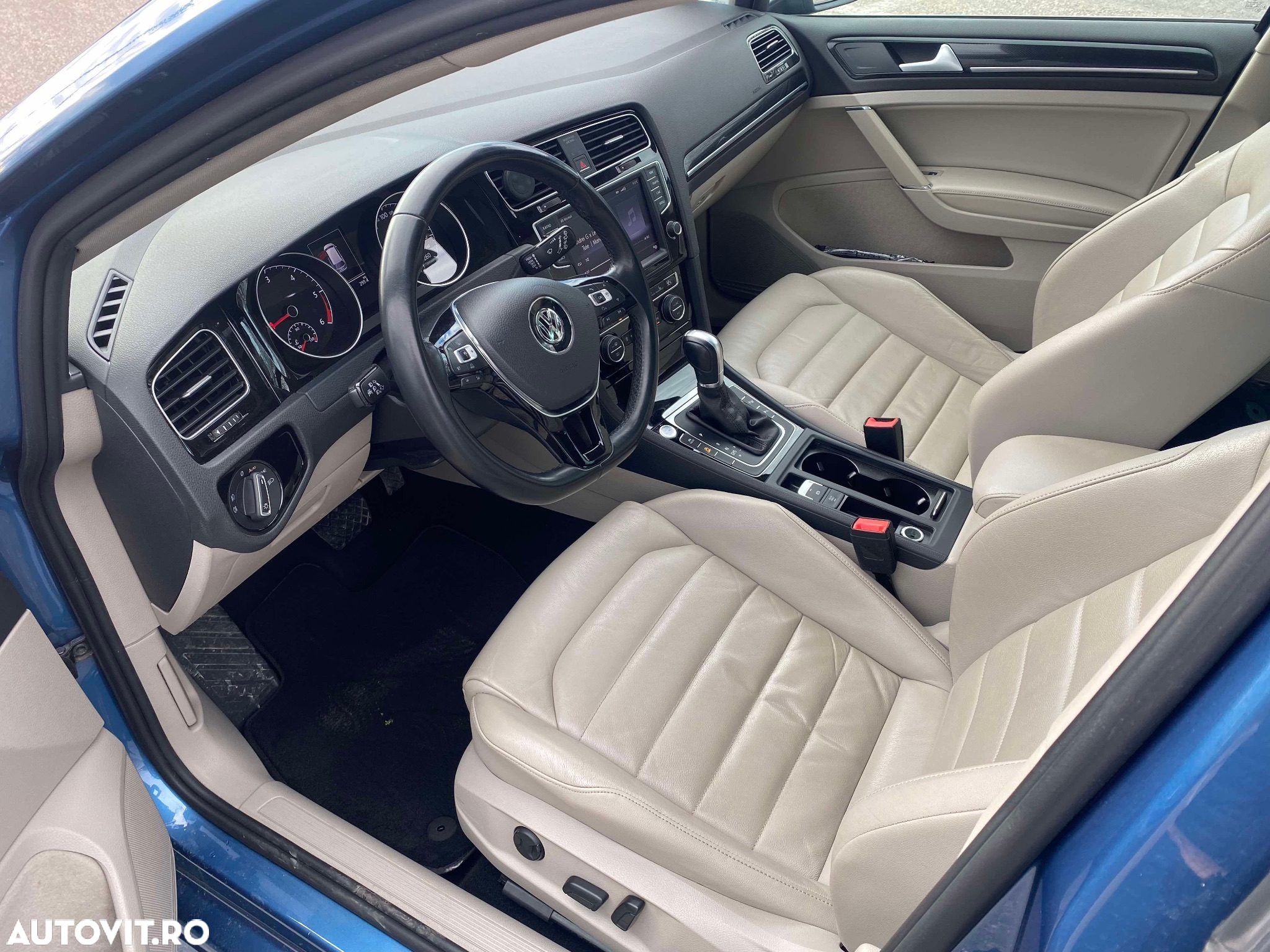 Volkswagen Golf 2.0 TDI DSG Highline - 4