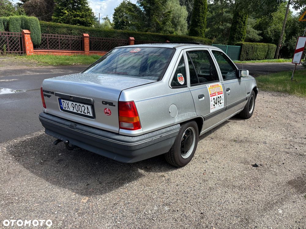 Opel Kadett 1.4 GL - 5