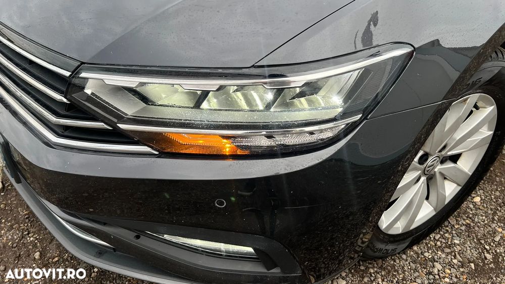 Volkswagen Passat - 32