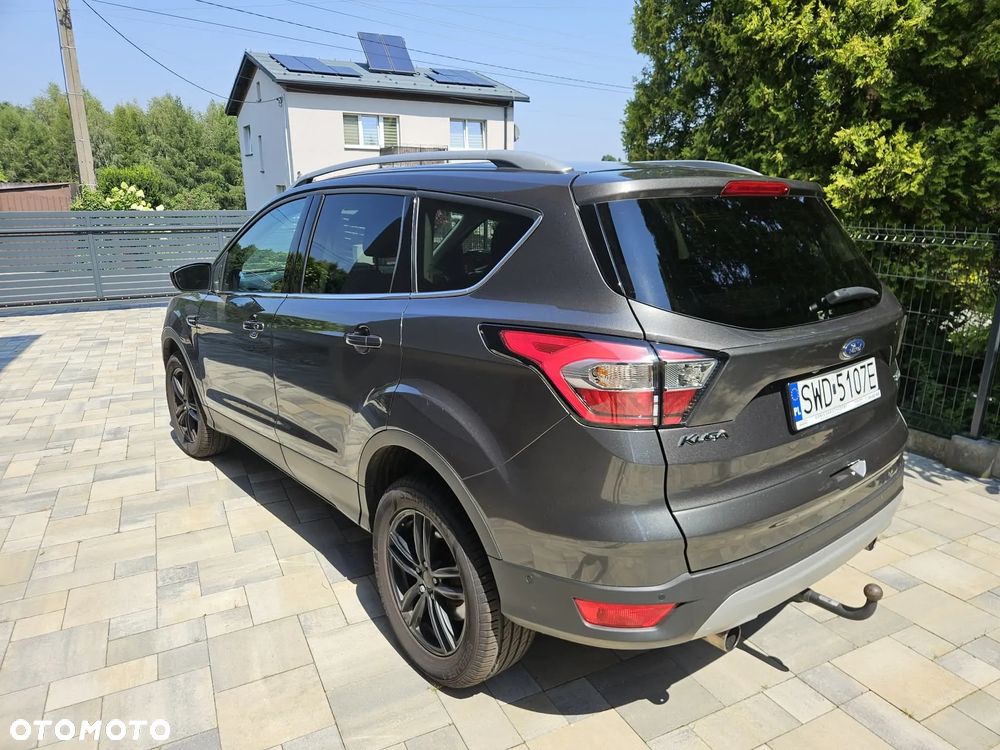 Ford Kuga 1.5 EcoBoost 2x4 Titanium - 4