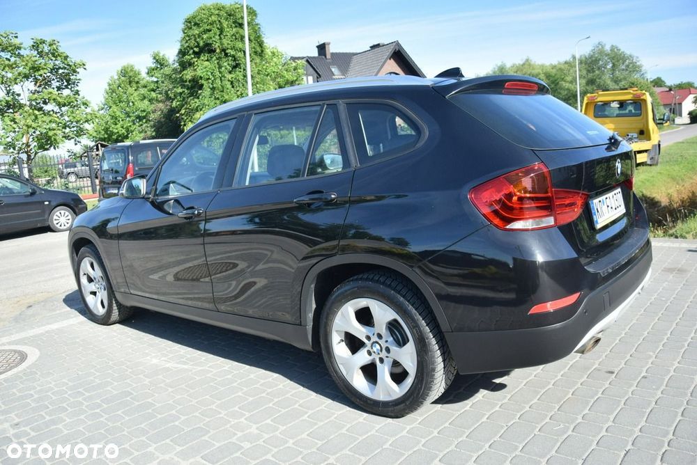 BMW X1 xDrive18d - 16