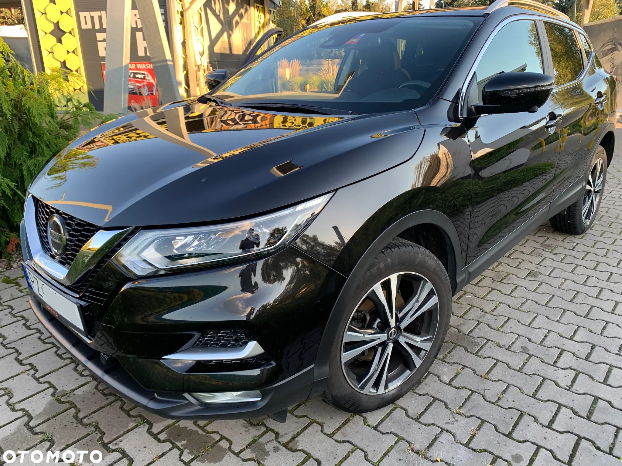 Nissan Qashqai 1.3 DIG-T N-Connecta - 1