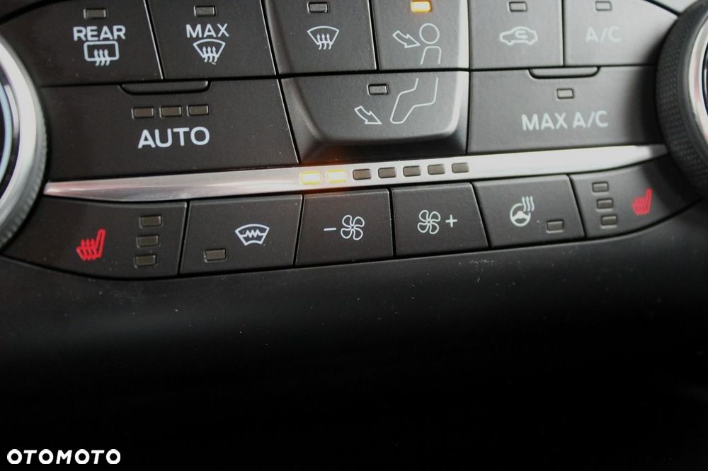 Ford Kuga - 29