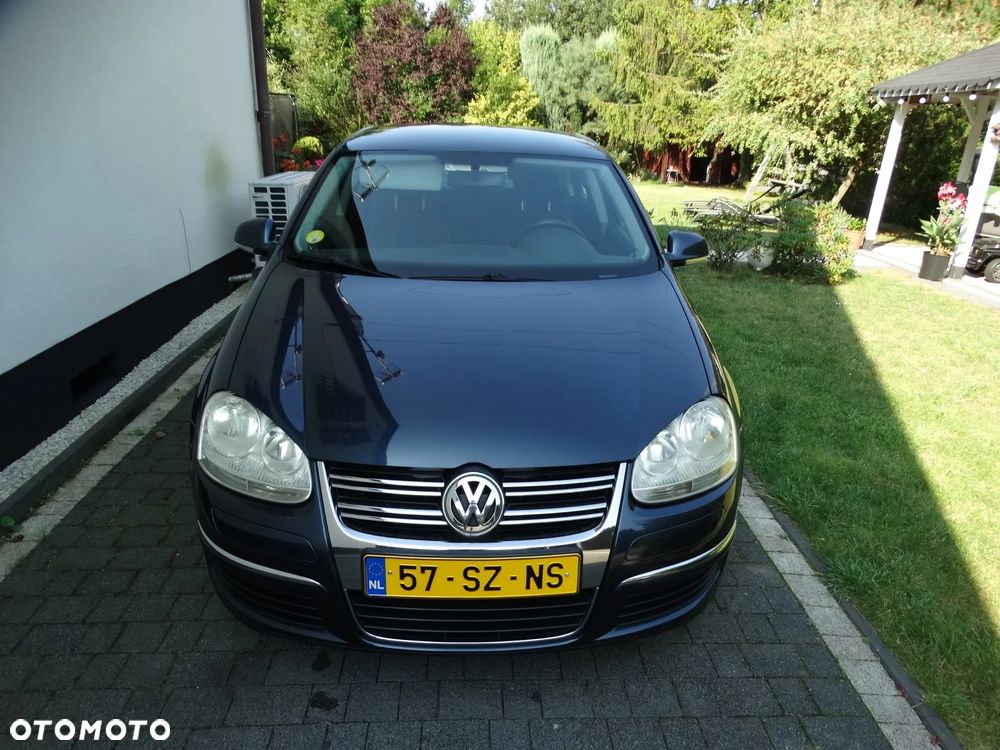 Volkswagen Jetta 1.6 Comfortline - 1