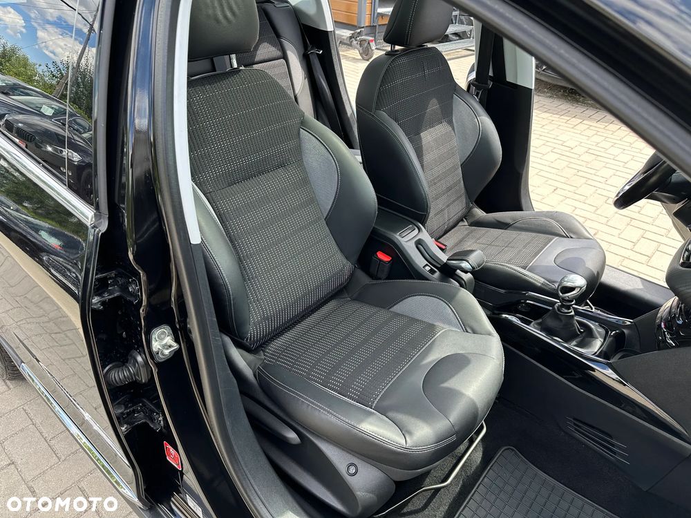 Peugeot 2008 - 24