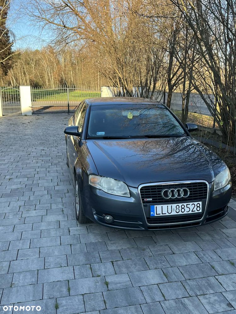 Audi A4 Limousine - 3