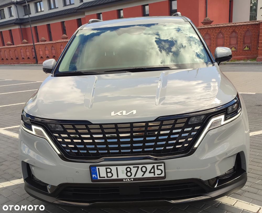Kia Carnival - 6