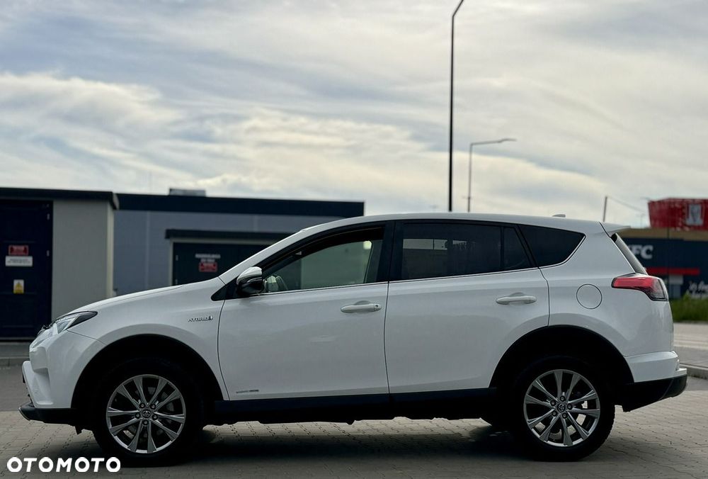 Toyota RAV4 - 8