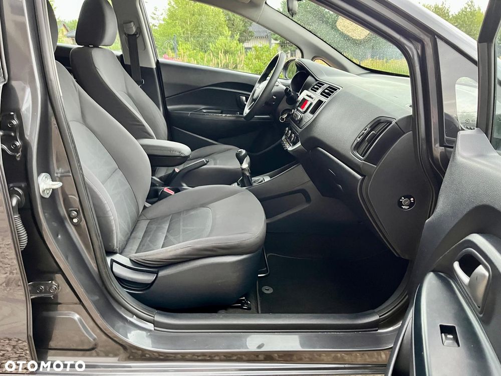 Kia Rio 1.2 Attract - 22