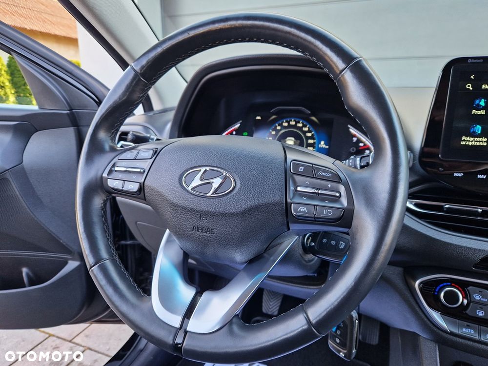 Hyundai i30 1.5 Intro - 22