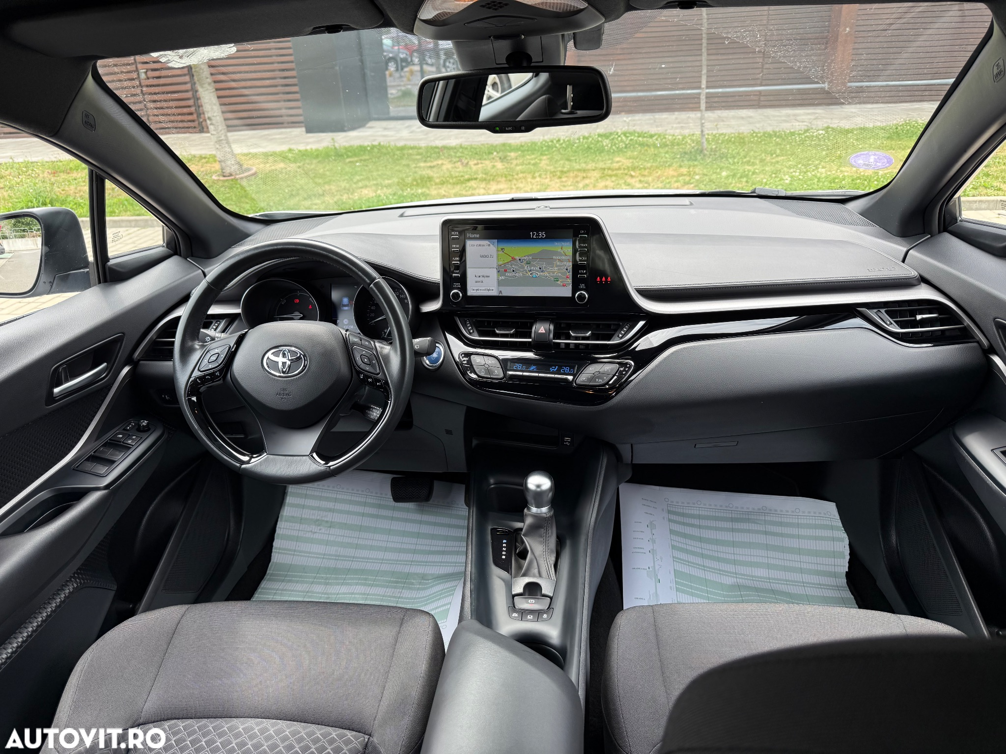 Toyota C-HR Hybrid Business-Edition - 13
