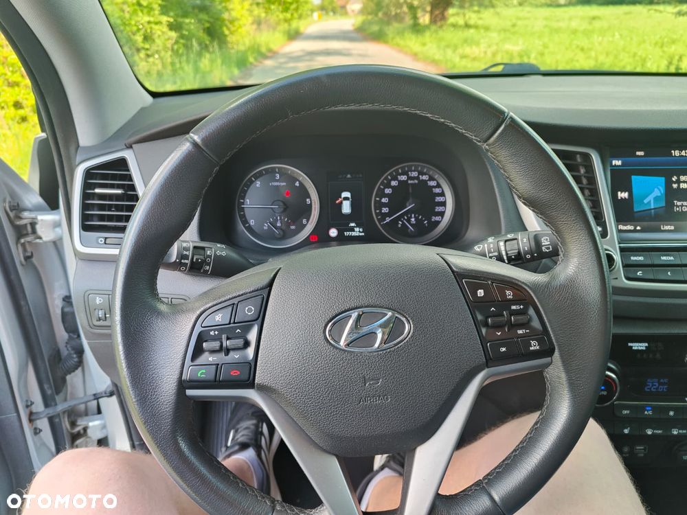 Hyundai Tucson blue 1.7 CRDi 2WD Style - 14