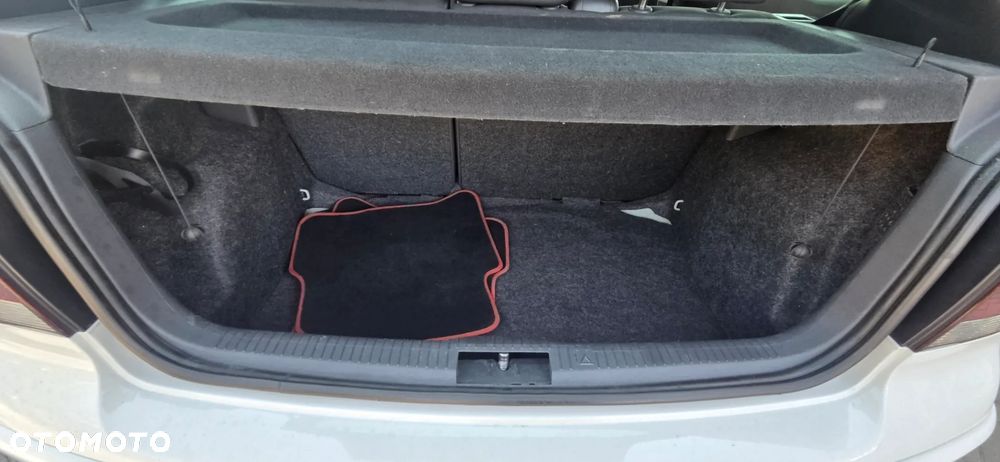 Volkswagen Polo 1.6 GT Rocket - 27