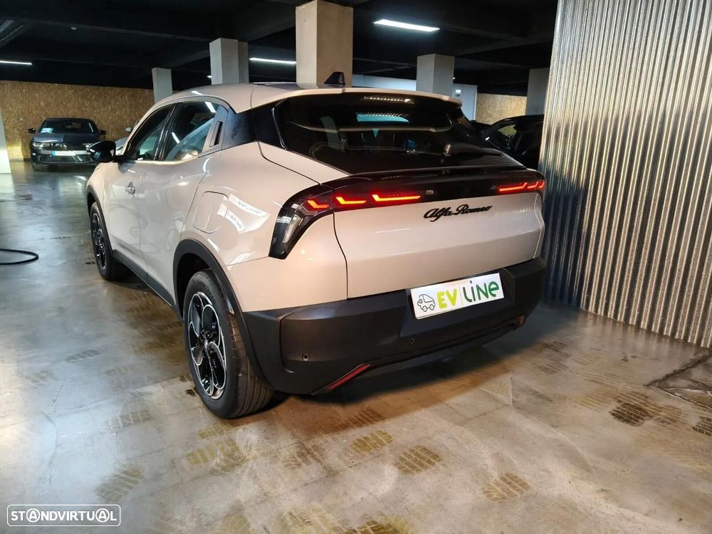 Alfa Romeo Junior Elletrica 50 kWh - 12