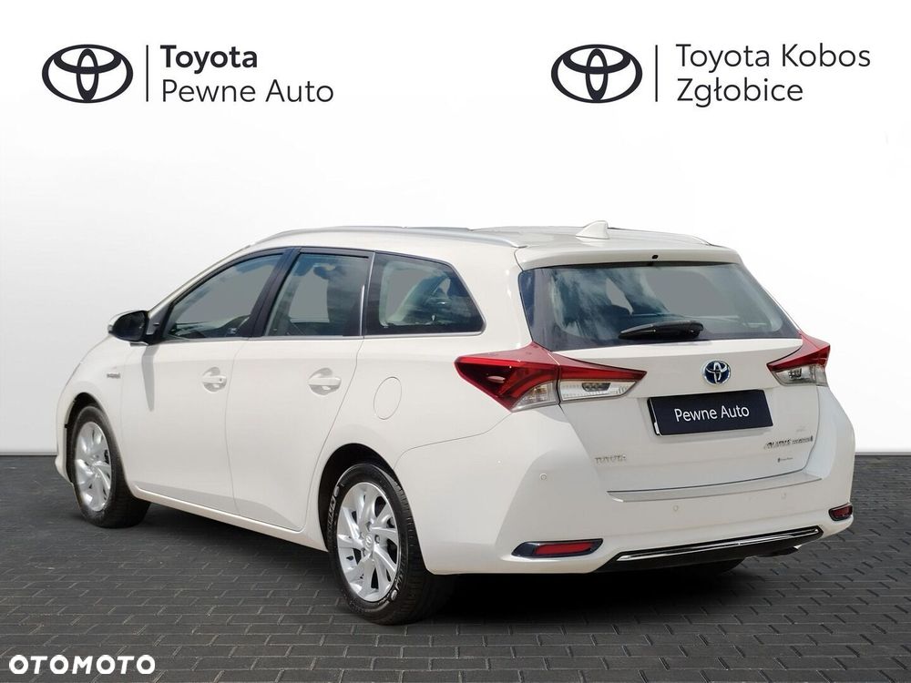 Toyota Auris Hybrid 135 Premium - 3
