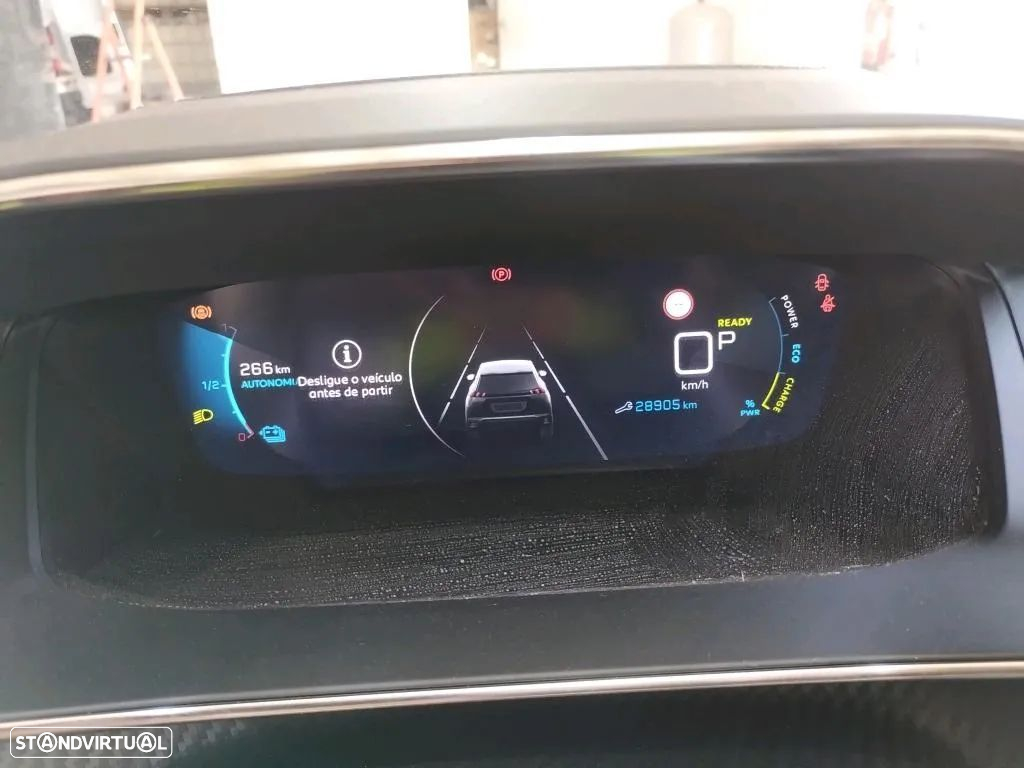 Peugeot e-2008 50 kWh GT - 3