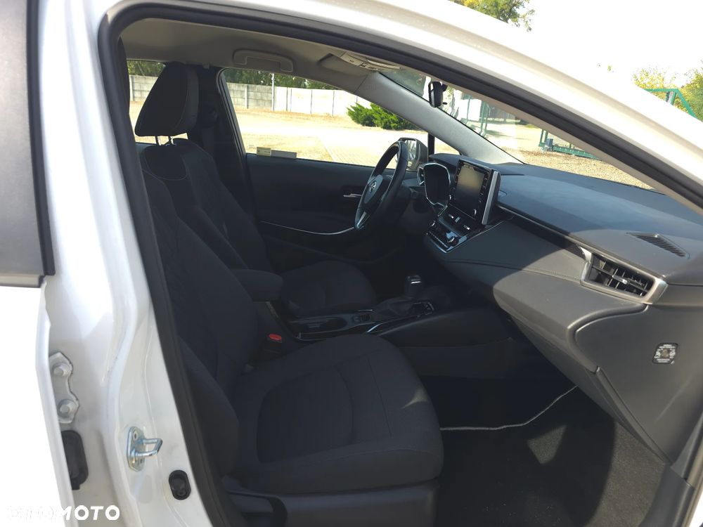 Toyota Corolla 1.8 Hybrid Comfort - 17