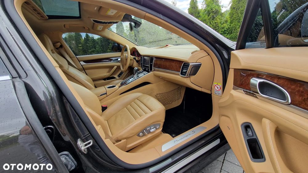 Porsche Panamera S PDK - 7