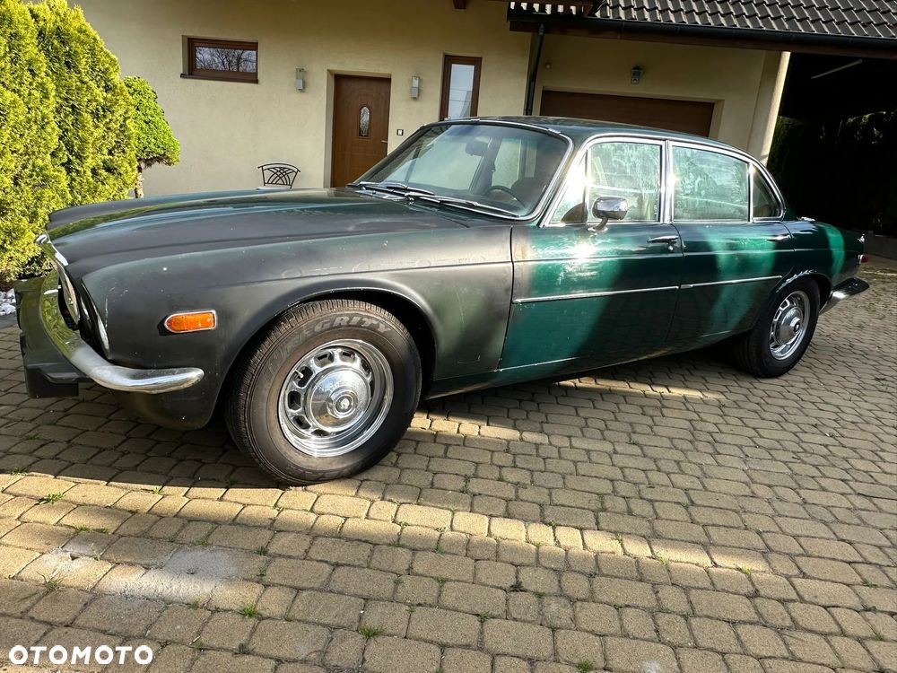 Jaguar XJ - 32