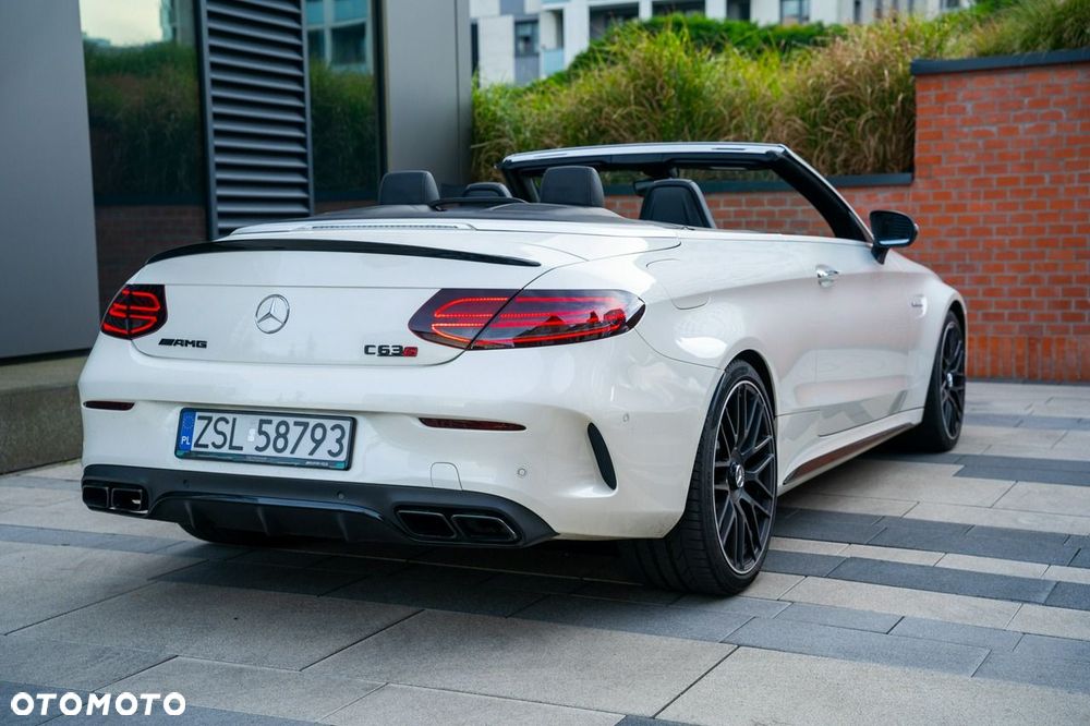 Mercedes-Benz Klasa C AMG 63 S AMG Speedshift 7G-MCT - 23