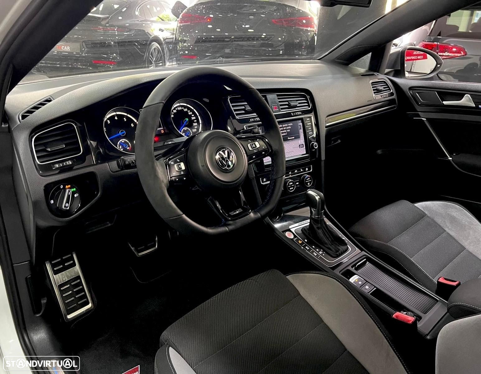 VW Golf - 29